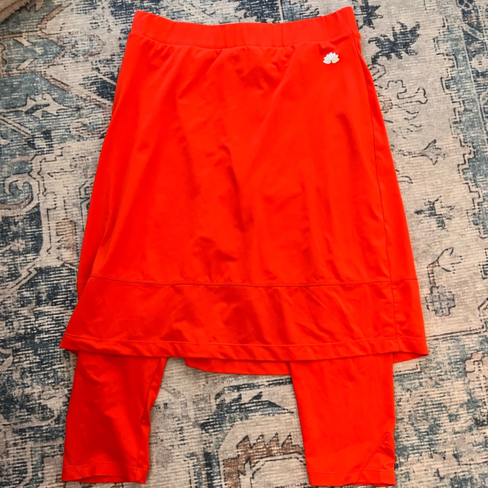 Snoga Athletics Cherry Tomato Mesh Basic Skirt
